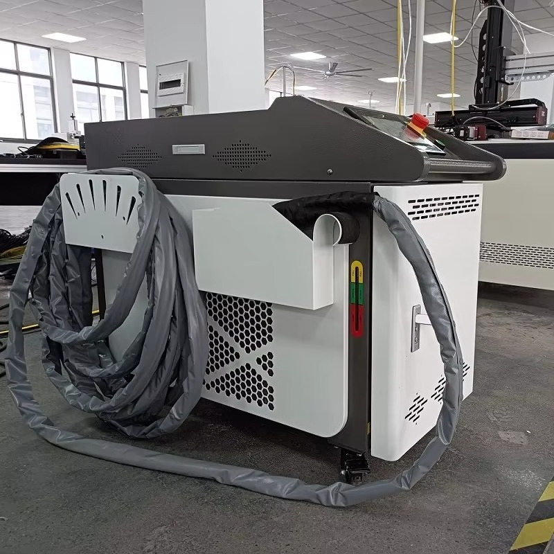 Laser Cleaning Machine 2000W - Yüksek Hızlı El Tipi Lazer Yüzey