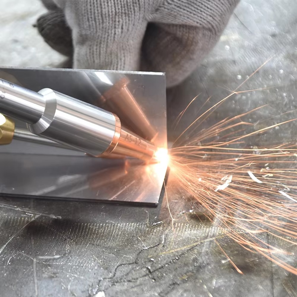 1500W 2000W 2500W El Tipi 4'ü  - Fiber Laser Welder 2000W incelemesi ve fiyatı