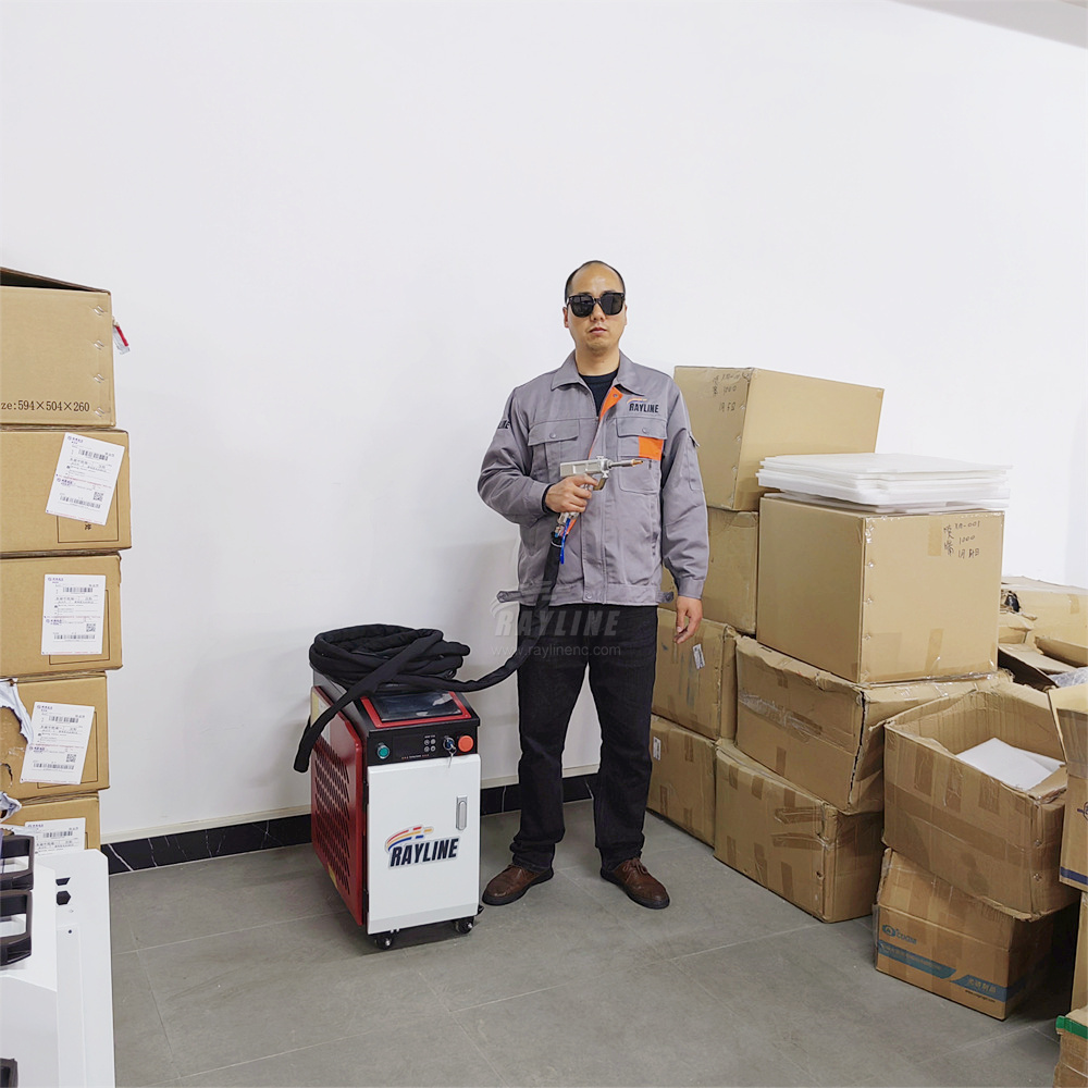 Yeni Mini Su Soğutmalı El Tipi - Laser Welding Machine 1500W Handheld incelemesi ve fiyatı