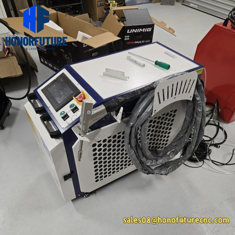 1500W 2000W 3000W El Tipi Laze - Fiber Laser Welder 2000W incelemesi ve fiyatı